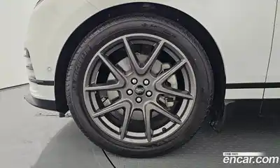 Land Rover Range-Rover Velar 2024 3.0 гидро в Москве № 166019, миниатюра 9