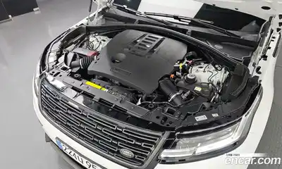 Land Rover Range-Rover Velar 2024 3.0 гидро в Москве № 166019, миниатюра 10