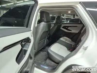 Land Rover Range-Rover Evoque 2025 2.0 гидро в Москве № 166087, миниатюра 9