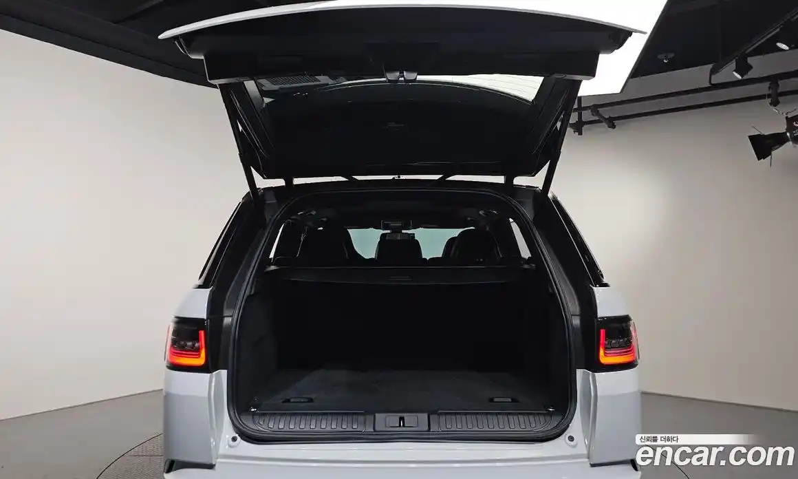Land Rover Range-Rover Sport 2016 5.0 гидро в Москве № 166274, фото 20