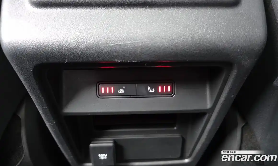 Land Rover Discovery Sport 2019 2.0 гидро в Москве № 166308, фото 18