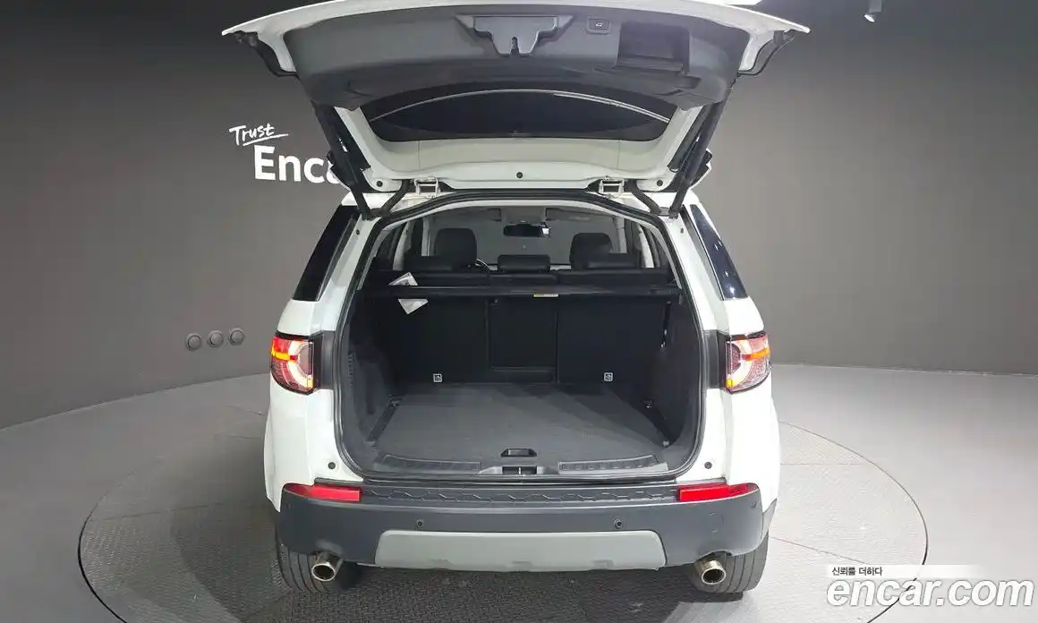 Land Rover Discovery Sport 2019 2.0 гидро в Москве № 166308, фото 20