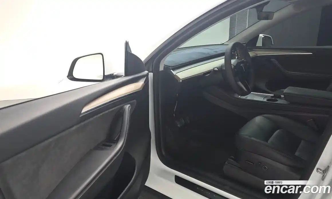 Tesla Model Y 2023 0.2 гидро в Москве № 167654, фото 11