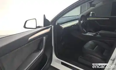 Tesla Model Y 2023 0.2 гидро в Москве № 167654, миниатюра 11