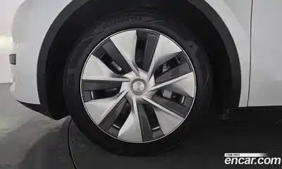 Tesla Model Y 2023 0.2 гидро в Москве № 167654, миниатюра 4