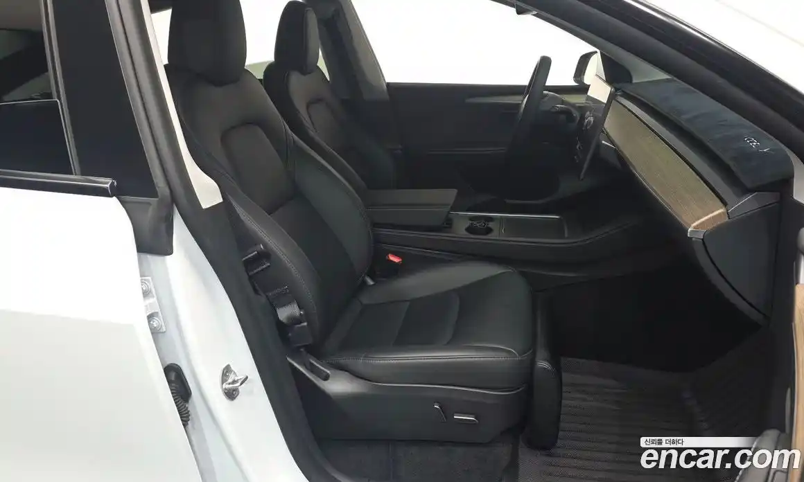 Tesla Model Y 2023 0.2 гидро в Москве № 167654, фото 9