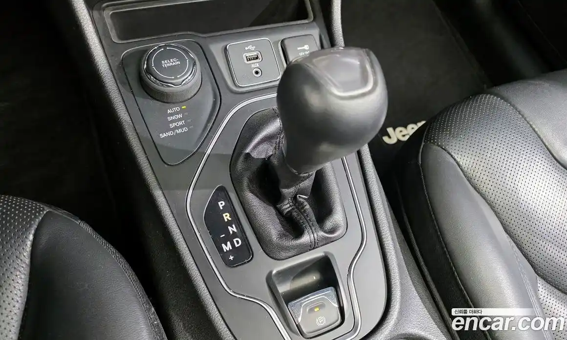 Jeep Cherokee 2018 2.4 гидро в Москве № 169752, фото 9