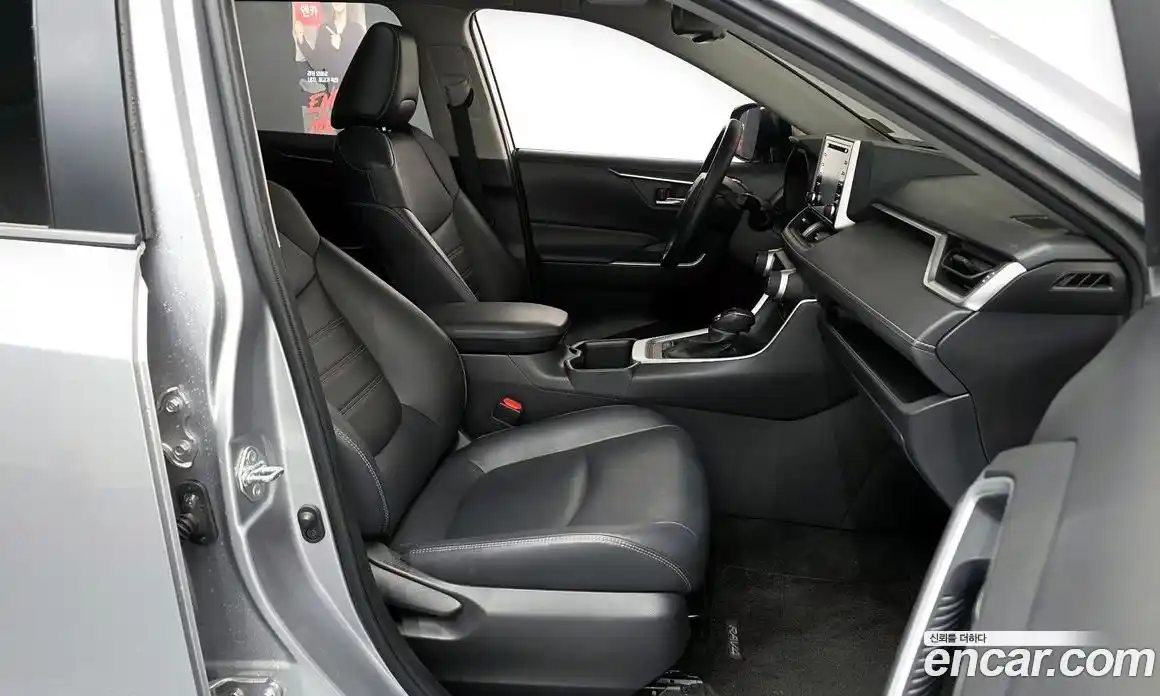 Toyota RAV4 2022 2.5 гидро в Москве № 170279, фото 11