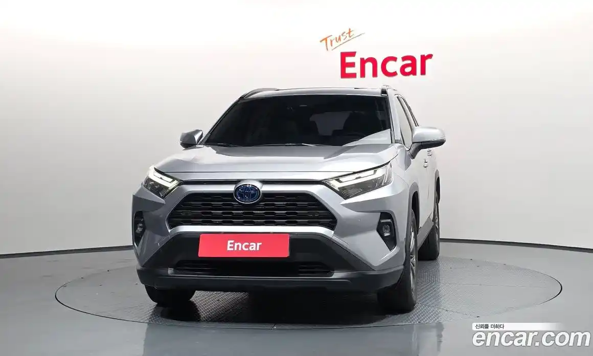 Toyota RAV4 2022 2.5 гидро в Москве № 170279, фото 3