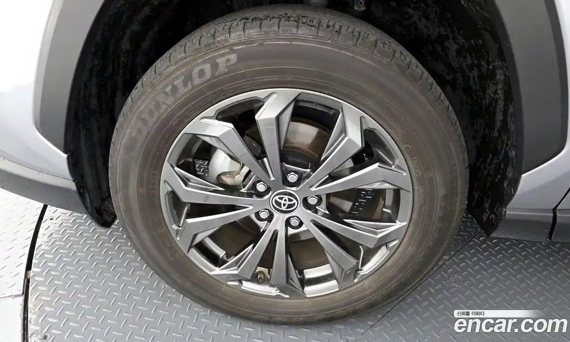 Toyota RAV4 2022 2.5 гидро в Москве № 170279, фото 5