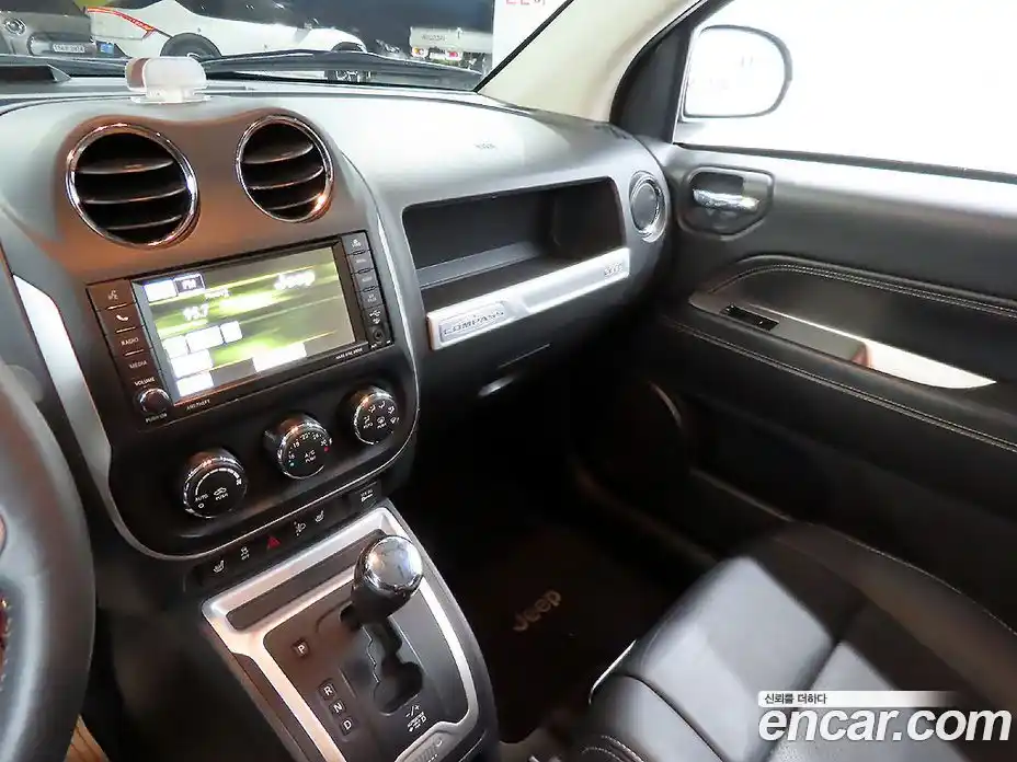 Jeep Compass 2015 2.4 гидро в Москве № 186859, фото 12