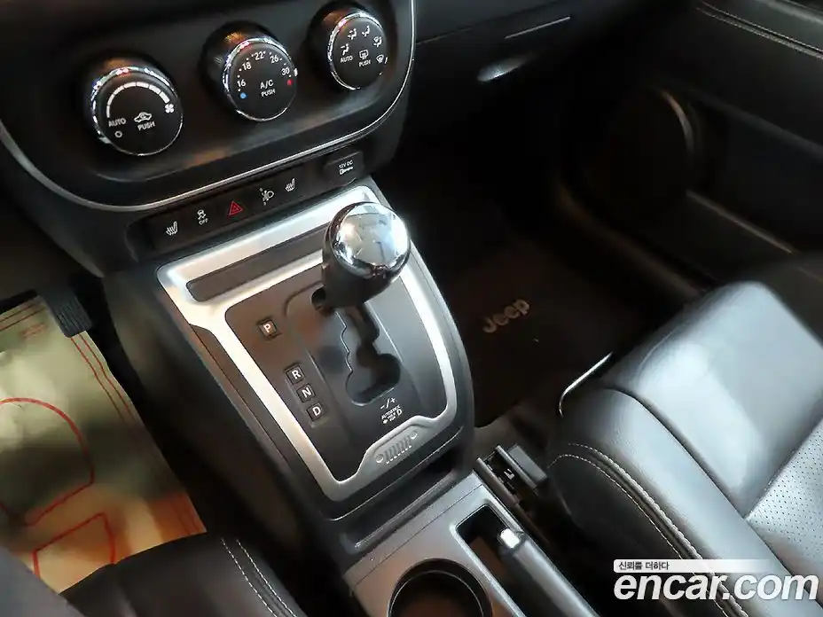 Jeep Compass 2015 2.4 гидро в Москве № 186859, фото 14