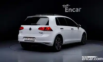 Volkswagen Golf 2015 2.0 гидро в Москве № 193784, миниатюра 2