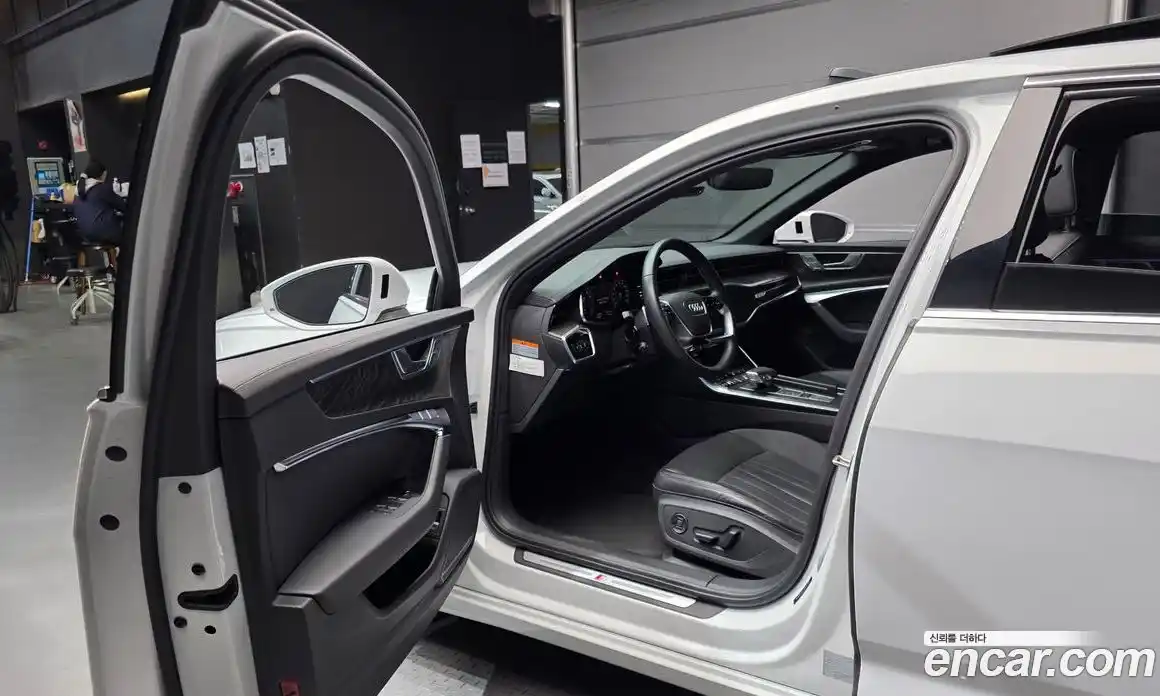 Audi A6 2023 2.0 гидро, фото 11