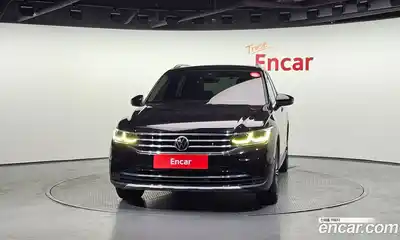 Volkswagen Tiguan 2021 2.0 гидро в Москве № 199129, миниатюра 3