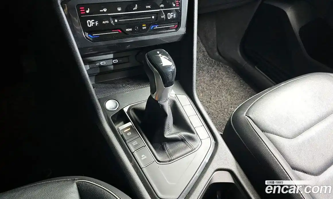 Volkswagen Tiguan 2021 2.0 гидро в Москве № 199129, фото 9