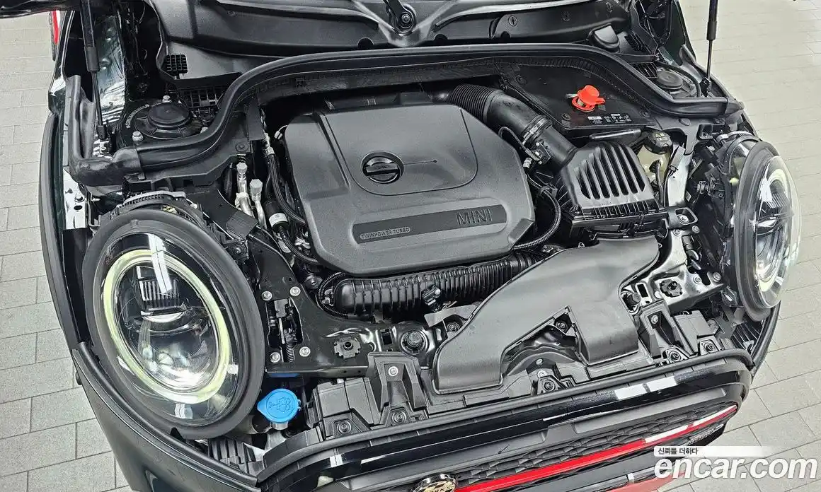 Mini Cooper 2023 2.0 гидро в Москве № 207897, фото 6