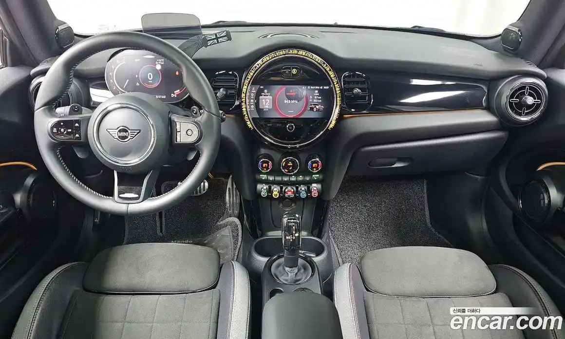 Mini Cooper 2023 2.0 гидро в Москве № 207897, фото 7
