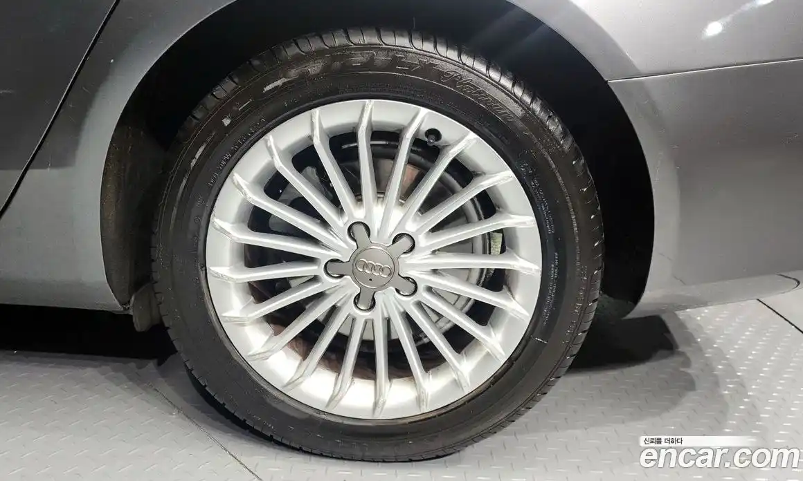 Audi A4 2014 2.0 гидро в Москве № 212604, фото 5