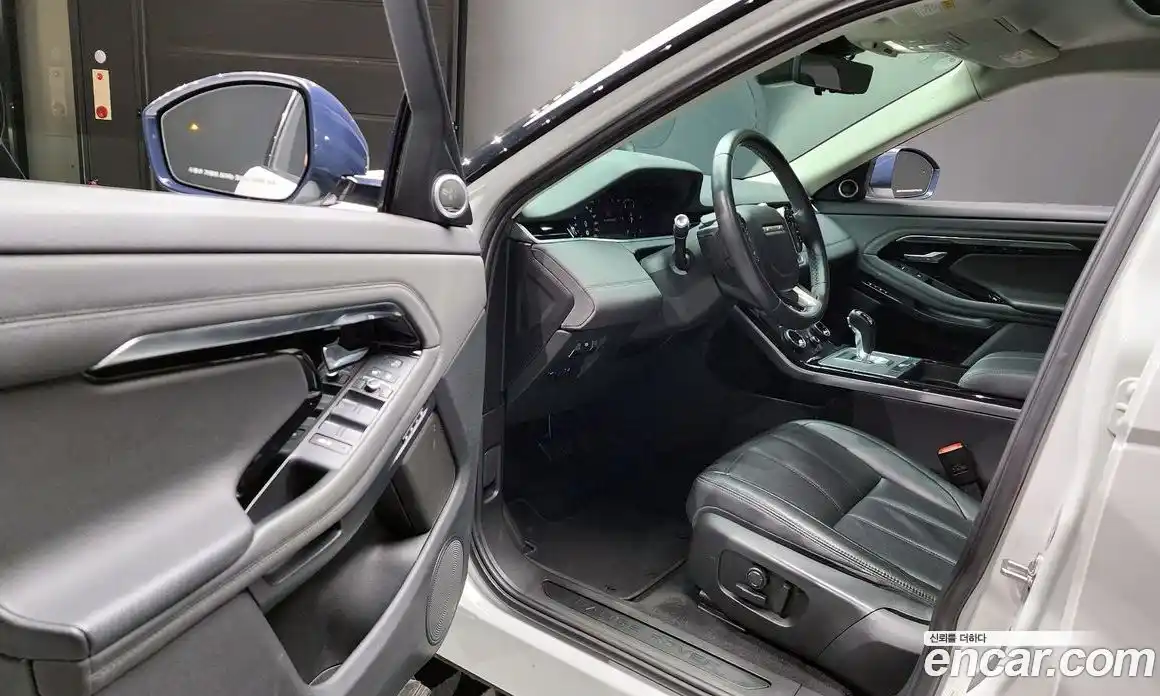 Land Rover Range-Rover Evoque 2019 2.0 гидро в Москве № 213323, фото 11