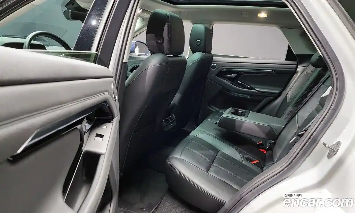 Land Rover Range-Rover Evoque 2019 2.0 гидро в Москве № 213323, фото 13