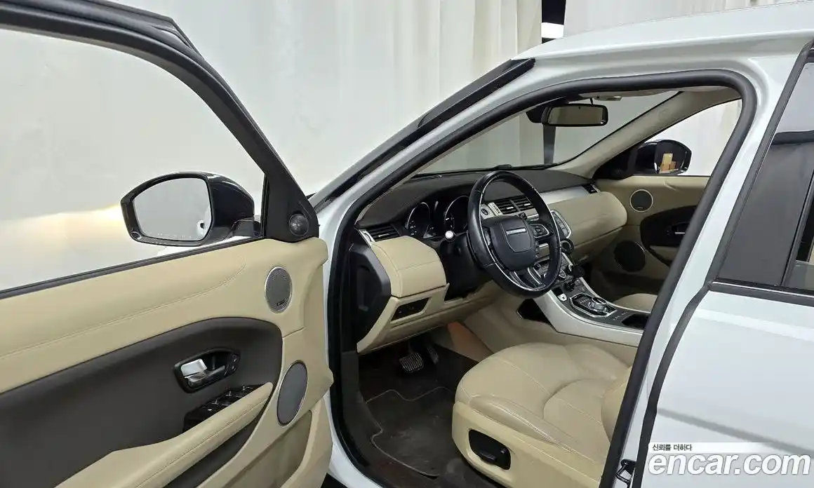 Land Rover Range-Rover Evoque 2015 2.0 гидро в Москве № 213391, фото 10