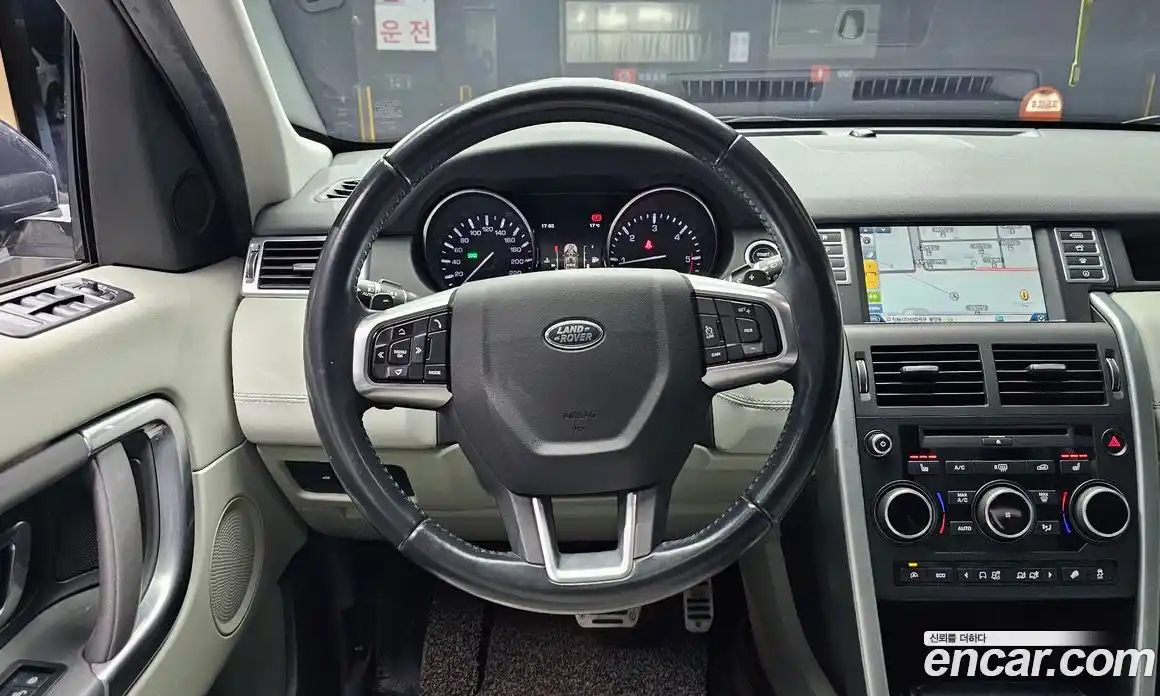Land Rover Discovery Sport 2016 2.0 гидро в Москве № 213495, фото 13