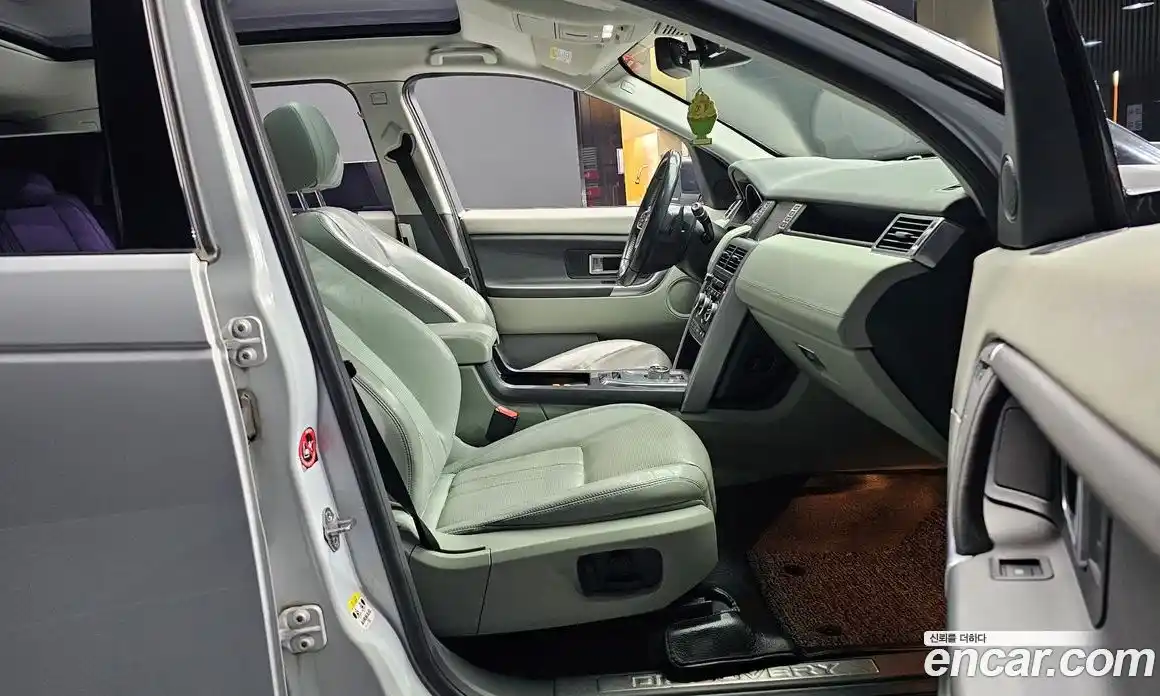 Land Rover Discovery Sport 2016 2.0 гидро в Москве № 213495, фото 10
