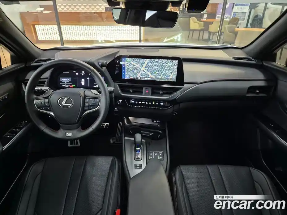Lexus UX 2024 2.0 вариатор в Москве № 214756, фото 7