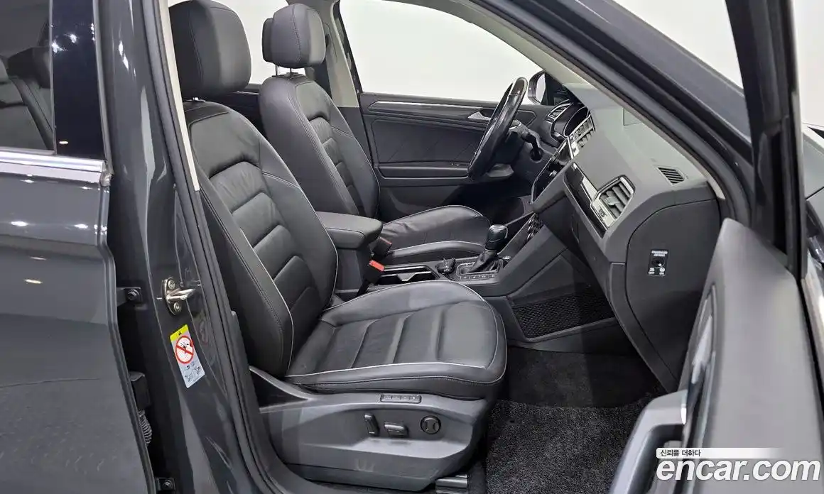 Volkswagen Tiguan 2020 2.0 гидро в Москве № 215084, фото 12