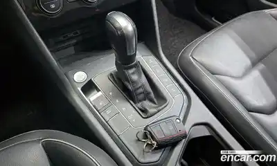 Volkswagen Tiguan 2020 2.0 гидро в Москве № 215084, миниатюра 9