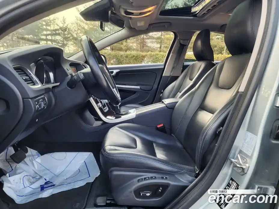 Volvo S60 2017 2.0 гидро в Москве № 224080, фото 11