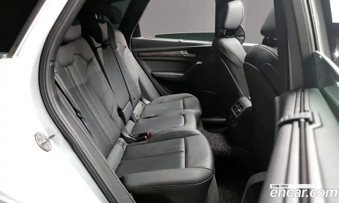 Audi Q5 2023 2.0 гидро в Москве № 229889, фото 12