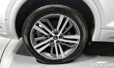 Audi Q5 2023 2.0 гидро в Москве № 229889, миниатюра 5