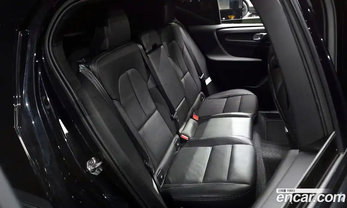 Volvo XC40 2022 0.2 гидро в Москве № 230472, фото 12