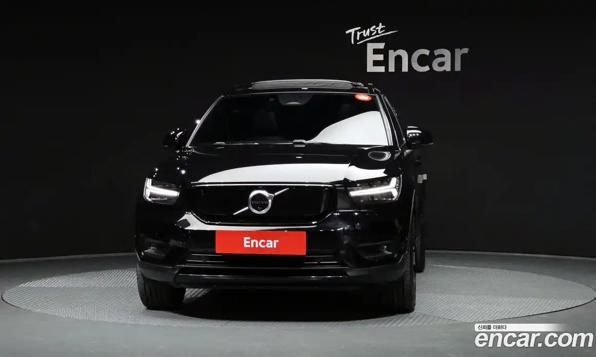Volvo XC40 2022 0.2 гидро в Москве № 230472, фото 3