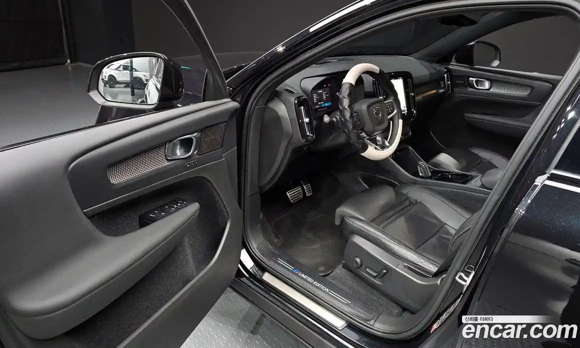 Volvo XC40 2022 0.2 гидро в Москве № 230472, фото 10