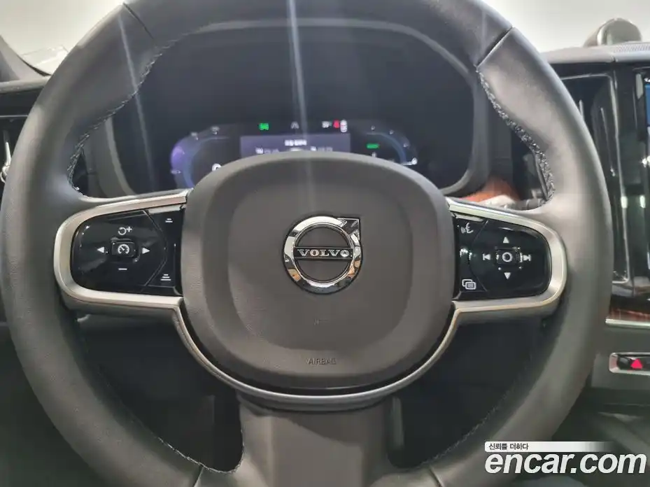 Volvo XC60 2025 2.0 гидро в Москве № 230770, фото 13