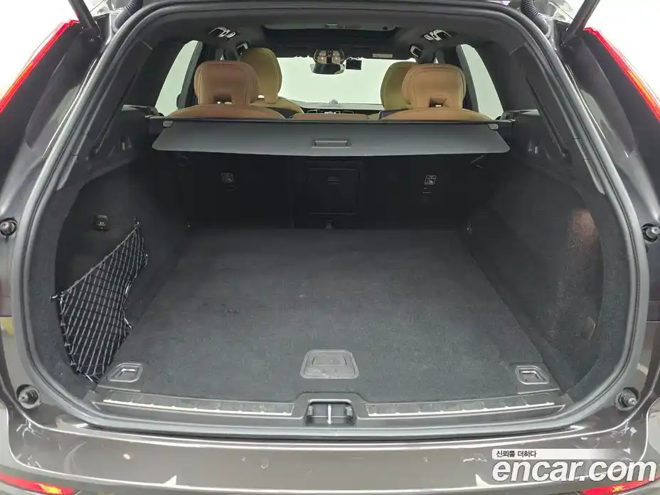 Volvo XC60 2023 2.0 гидро в Москве № 230869, фото 20