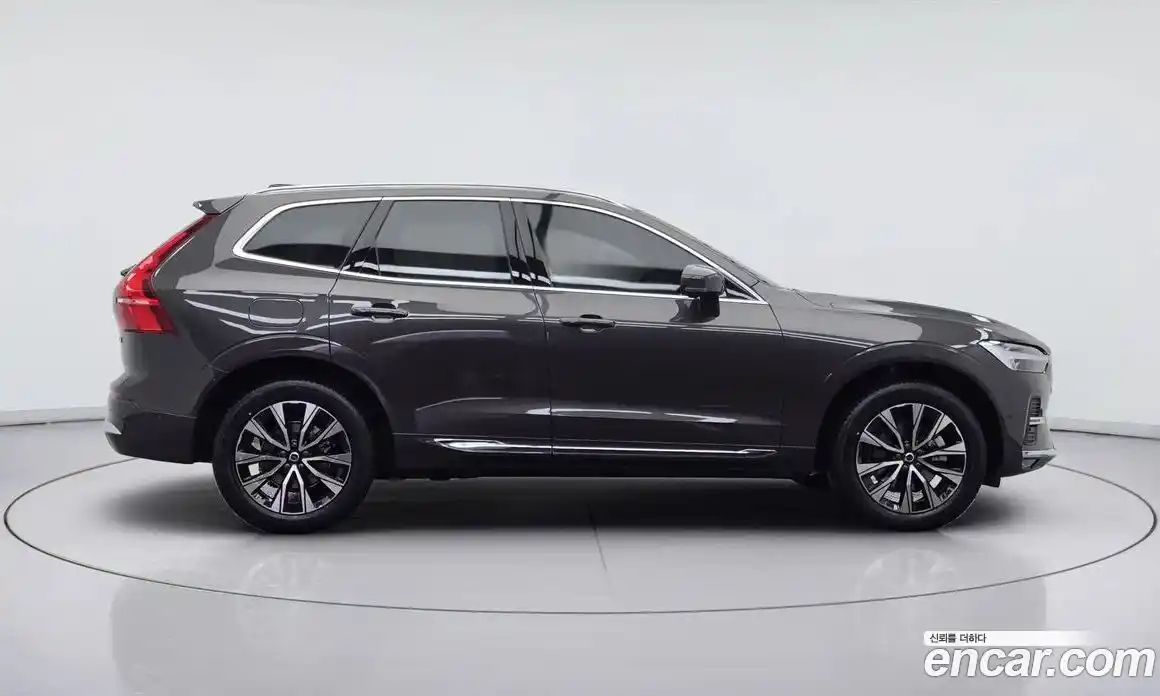 Volvo XC60 2023 2.0 гидро в Москве № 230869, фото 3