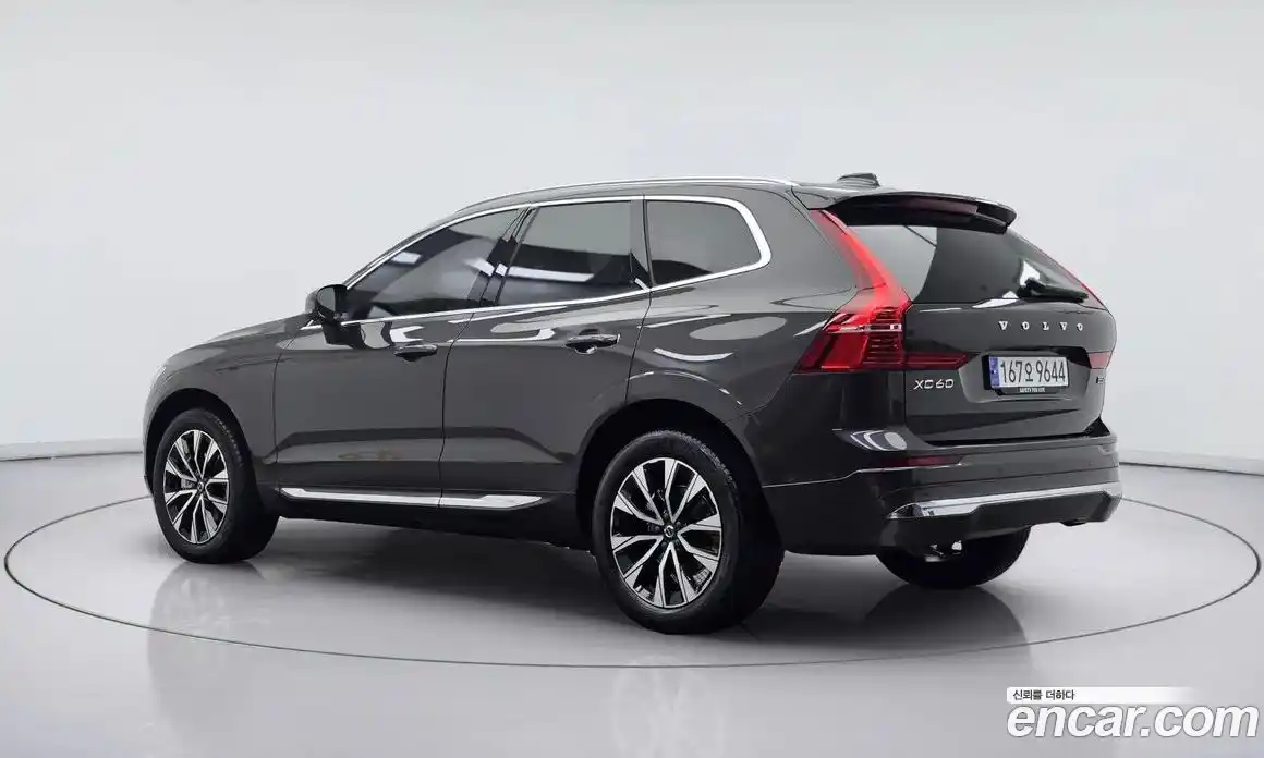 Volvo XC60 2023 2.0 гидро в Москве № 230869, фото 4
