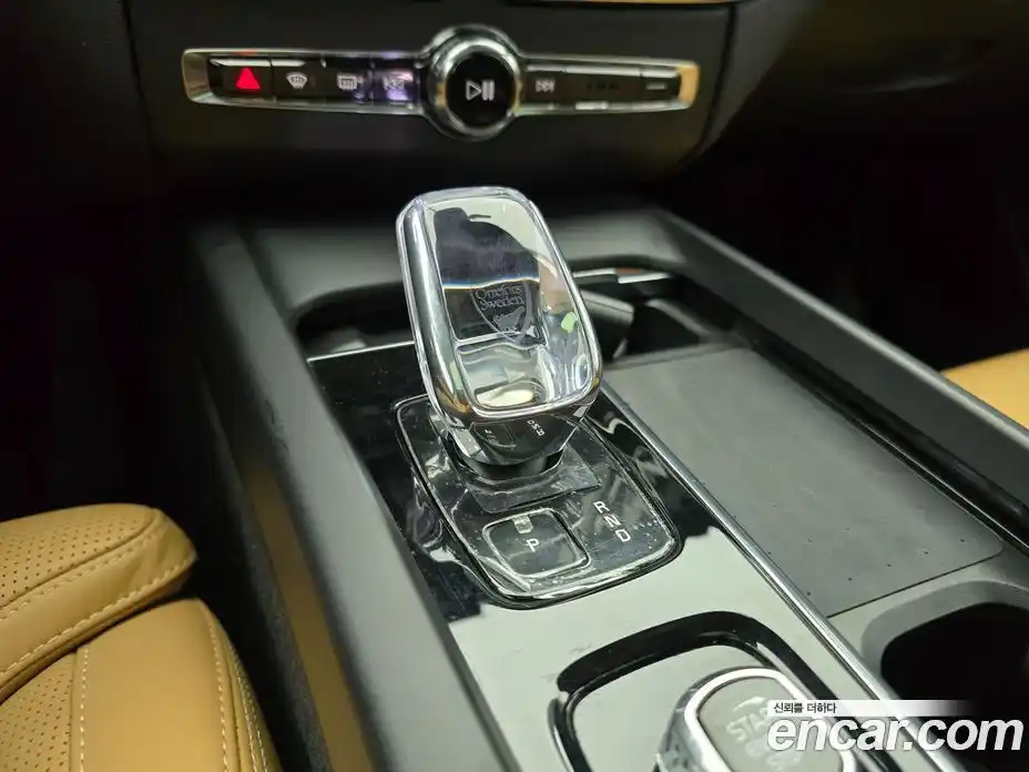 Volvo XC60 2023 2.0 гидро в Москве № 230869, фото 9
