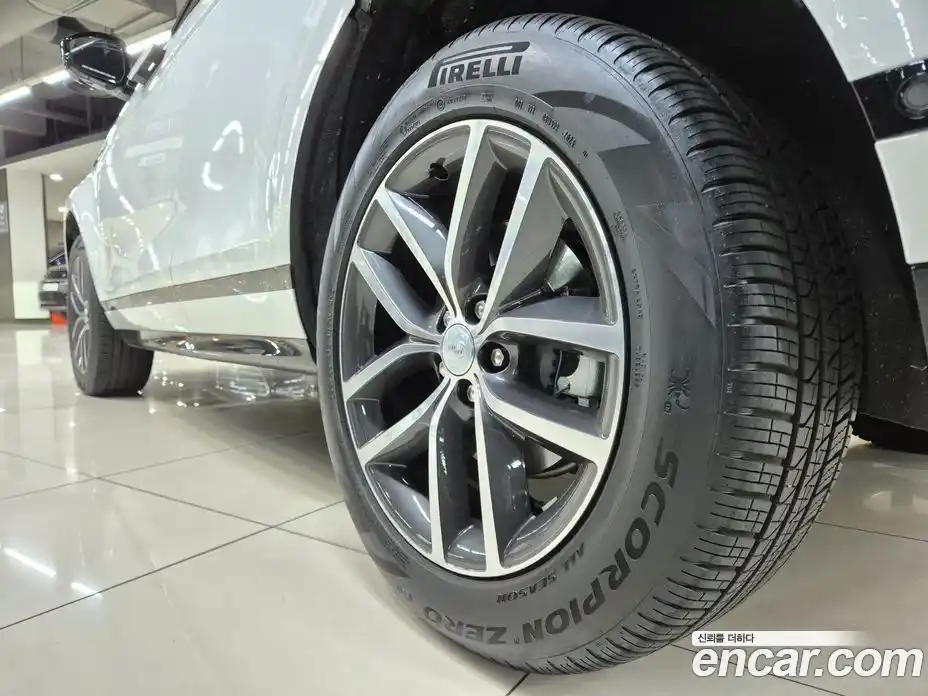 Land Rover Range-Rover Evoque 2025 2.0 гидро в Москве № 231169, фото 20