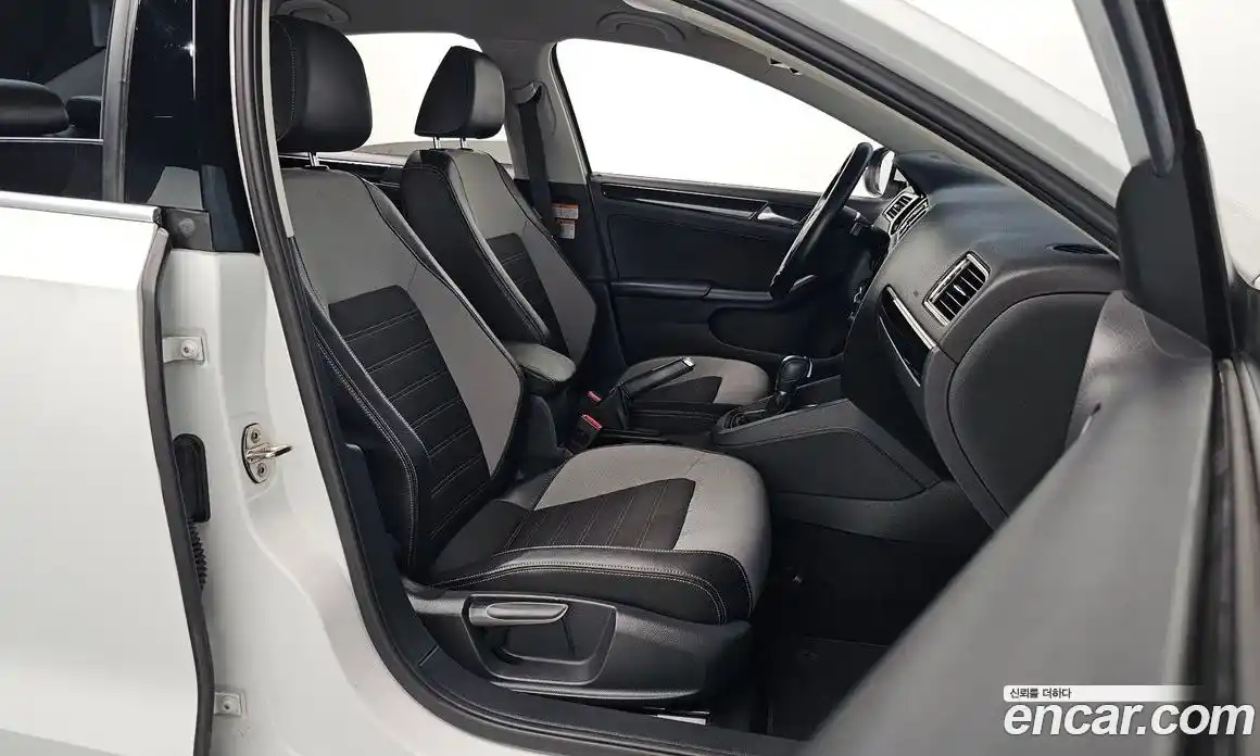Volkswagen Jetta 2015 2.0 гидро в Москве № 232128, фото 10