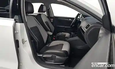 Volkswagen Jetta 2015 2.0 гидро в Москве № 232128, миниатюра 10