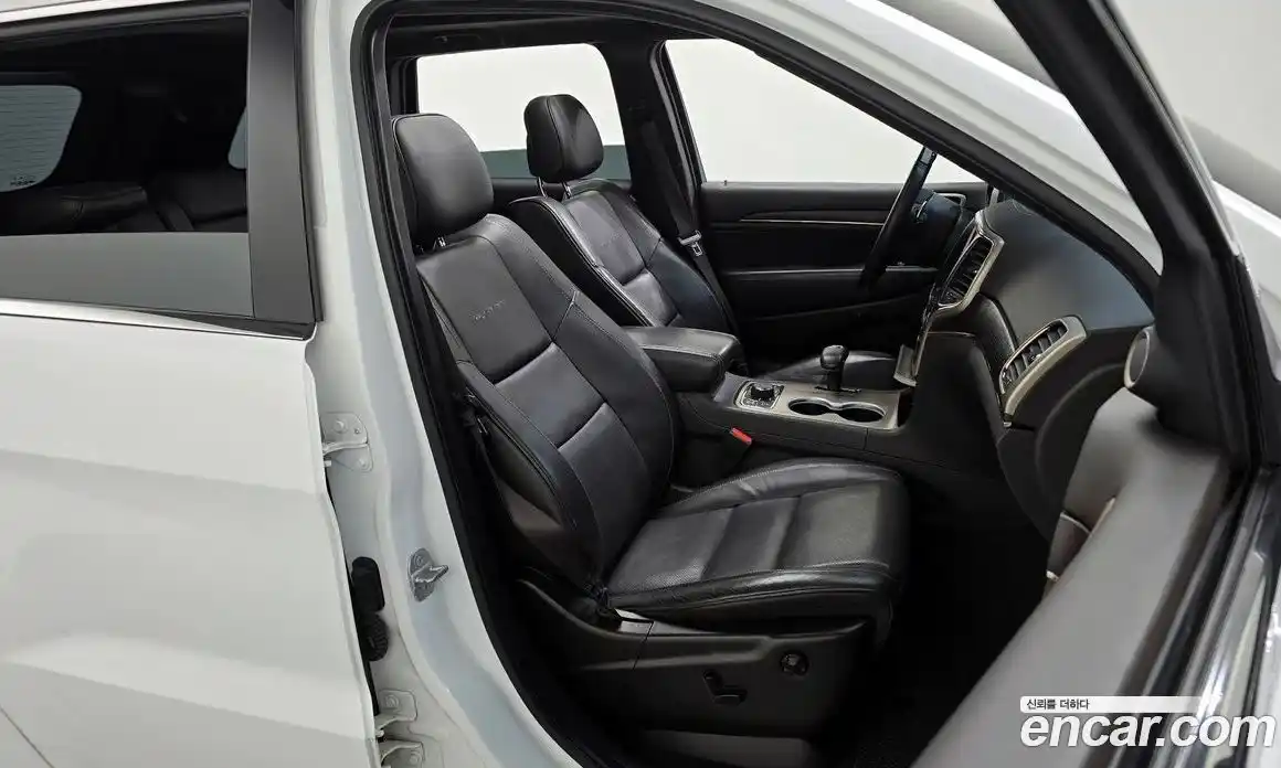 Jeep Cherokee 2014 3.0 гидро в Москве № 232624, фото 10