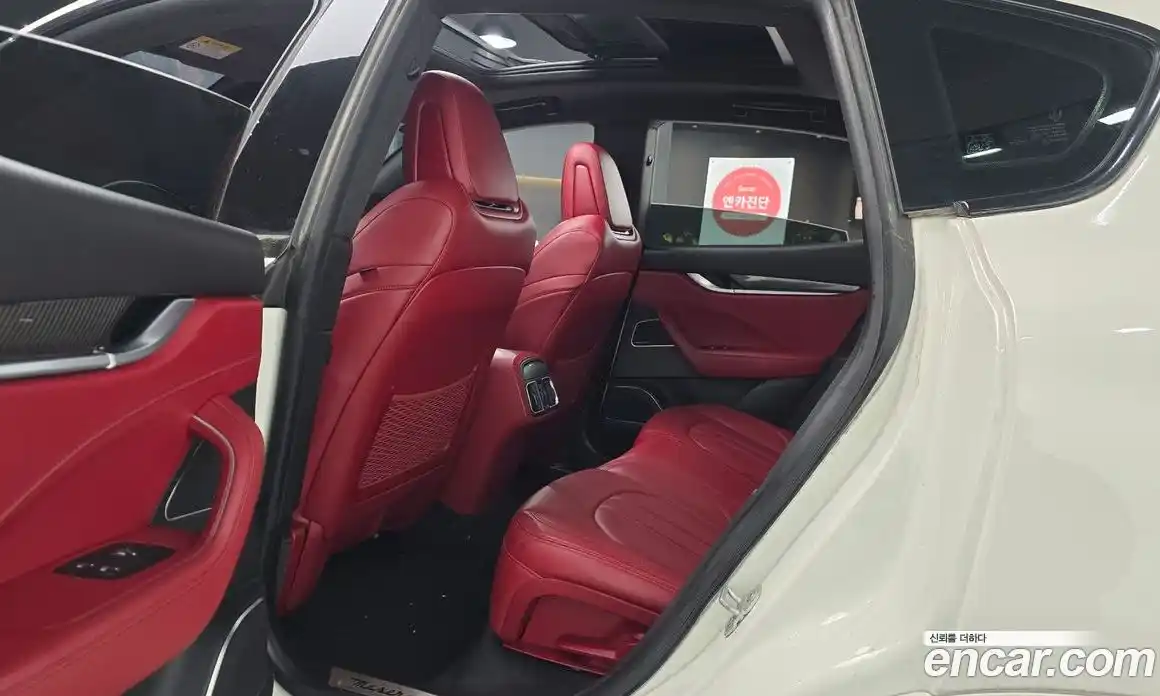 Maserati Levante 2017 3.0 гидро в Москве № 282996, фото 12