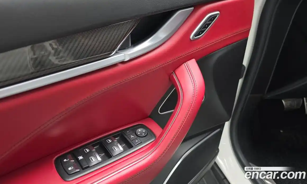 Maserati Levante 2017 3.0 гидро в Москве № 282996, фото 17