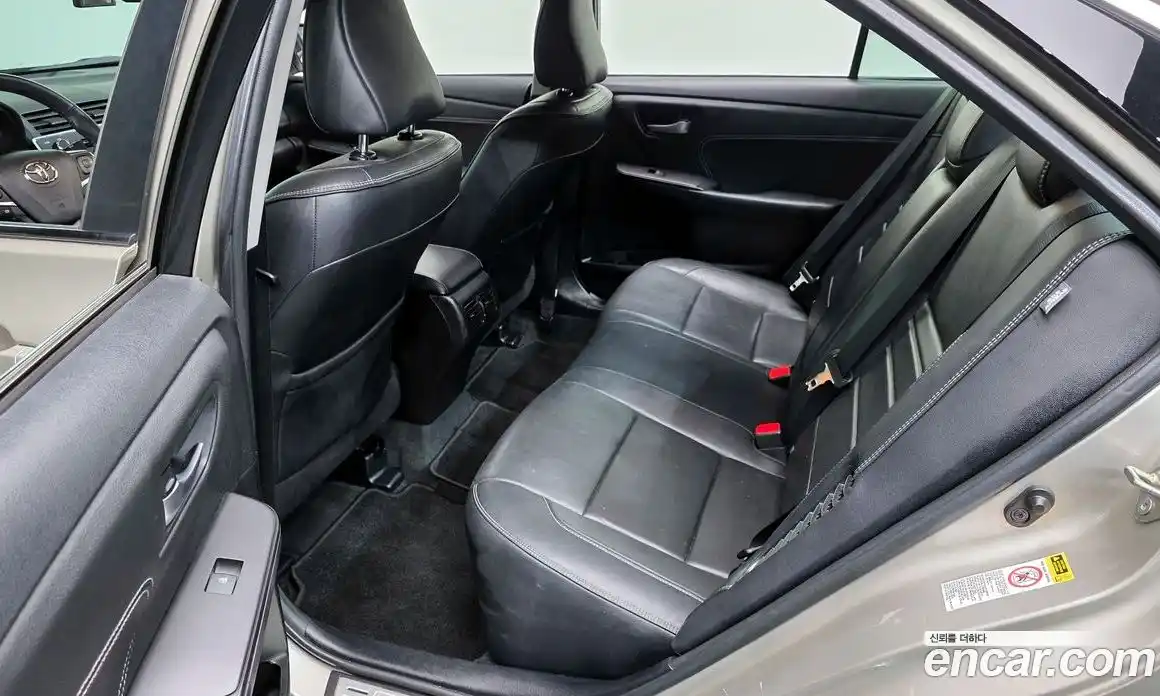 Toyota Camry 2016 2.5 гидро в Москве № 302641, фото 12