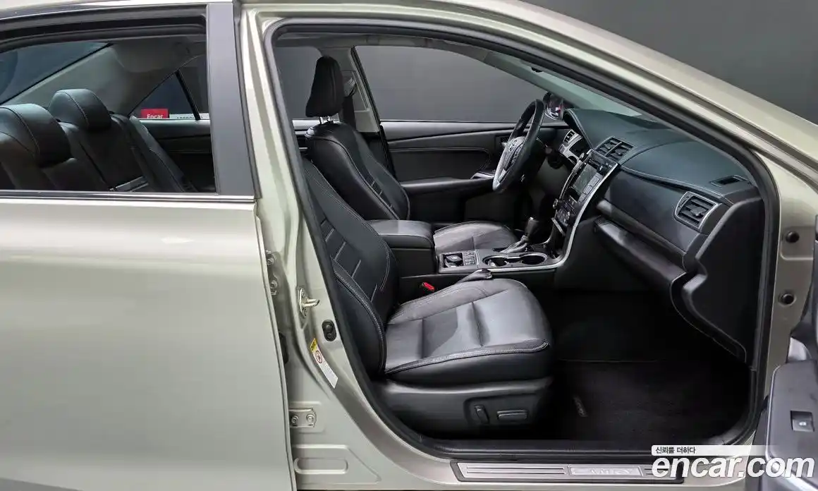 Toyota Camry 2016 2.5 гидро в Москве № 302641, фото 10